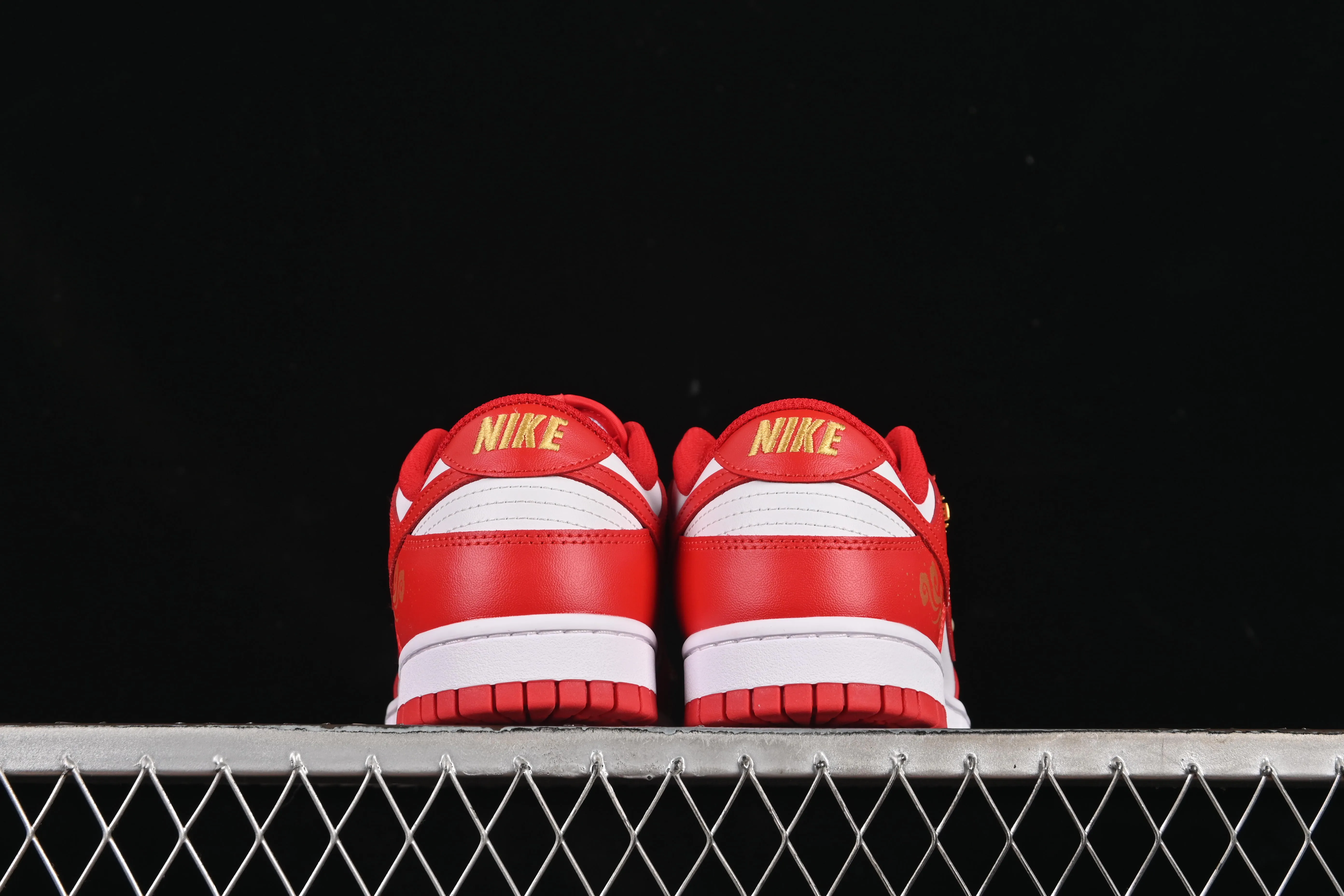 All categories Nk SB Dunk Series Nk SB Dunk Low High-end customized low-top sneakers Nike SB Dunk Low "Just Do it" Anniversary wedding Anniversary high-end customized low-top casual sneakers FB9109-119